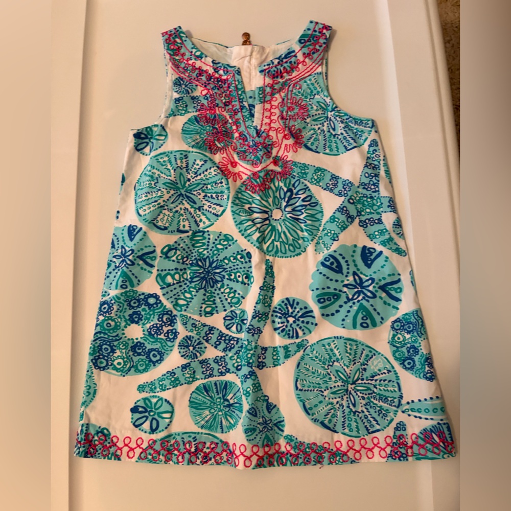 Lilly Pulitzer Seashells & Starfish Shift Dress. Size 2T.